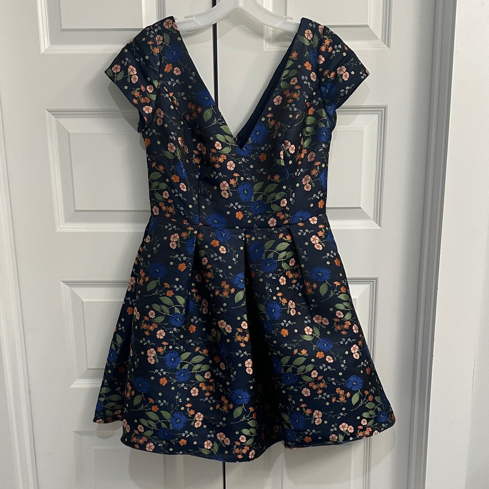 David’s Bridal Short Sleeve Navy Floral Jacquard Dress Size 10